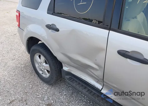 2008 Ford Escape Xlt из США, поврежденный, VIN 1FMCU93128KC01646